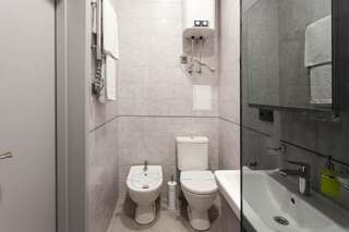 Апарт-отели Апартотель Sumskaya Apartments Киев Улучшенные апартаменты-1