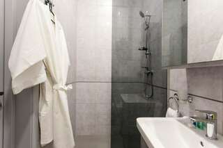 Апарт-отели Апартотель Sumskaya Apartments Киев Апартаменты - 1-й этаж-2
